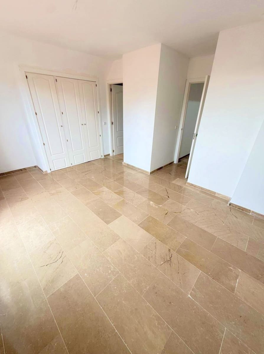 3 makuuhuone Kattohuoneisto myytävänä paikassa Bahia de Casares mukana uima-altaan - 349 000 € (Ref: 9438370)