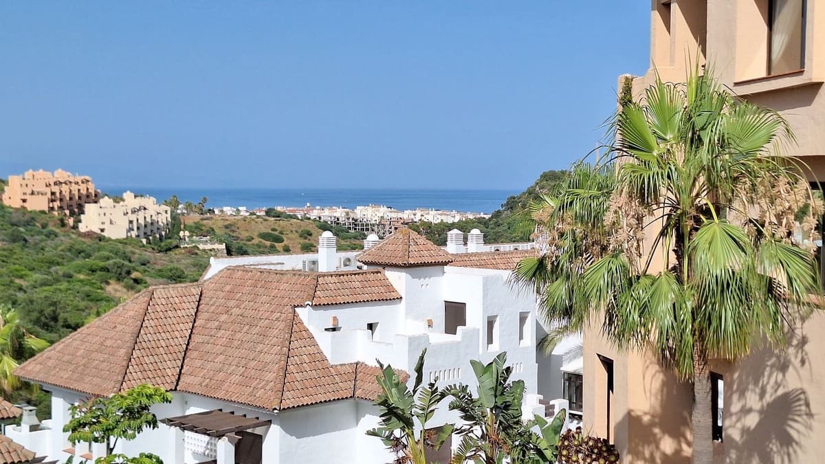 3 chambre Appartement à vendre à La Duquesa / Puerto de la Duquesa avec piscine garage - 295 000 € (Ref: 9438373)