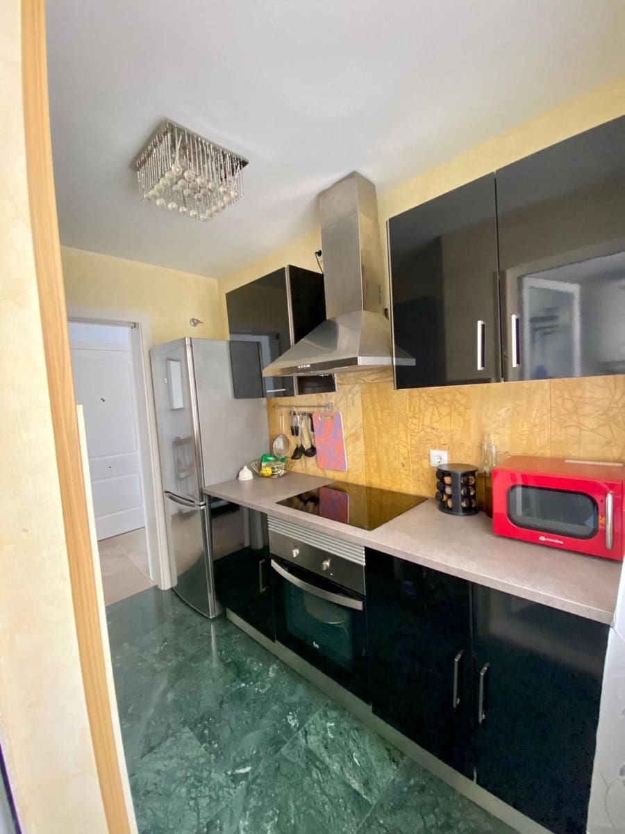 1 chambre Appartement à vendre à Estepona avec piscine garage - 325 000 € (Ref: 9438787)