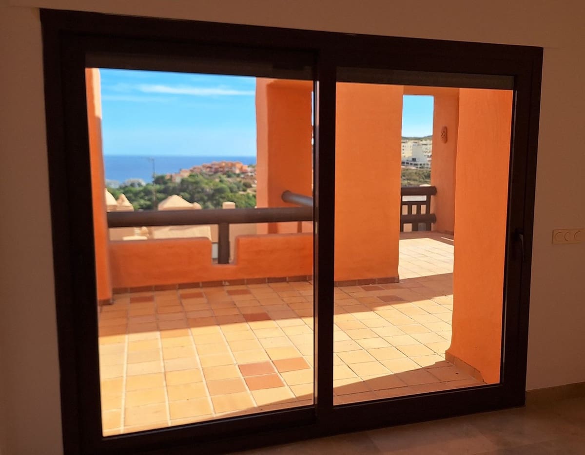 3 makuuhuone Kattohuoneisto myytävänä paikassa La Duquesa / Puerto de la Duquesa mukana uima-altaan 
autotalli - 550 000 € (Ref: 9438789)