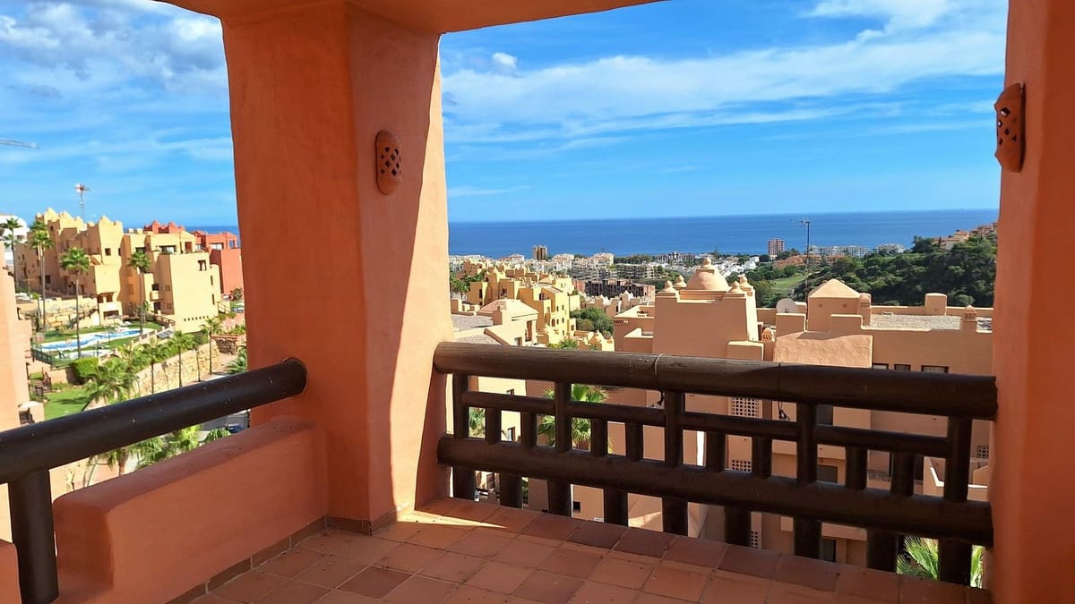 3 makuuhuone Kattohuoneisto myytävänä paikassa La Duquesa / Puerto de la Duquesa mukana uima-altaan 
autotalli - 550 000 € (Ref: 9438789)