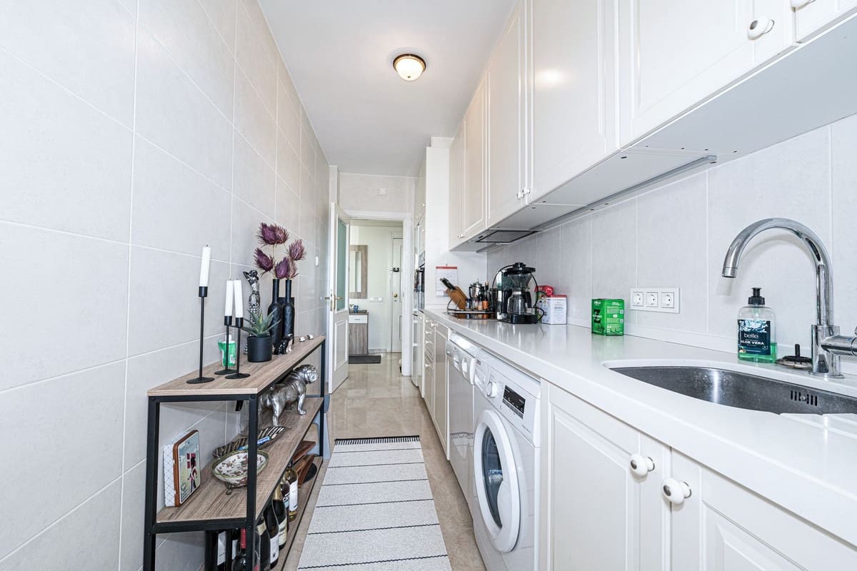 3 chambre Appartement à vendre à La Duquesa / Puerto de la Duquesa avec piscine garage - 540 000 € (Ref: 9438790)