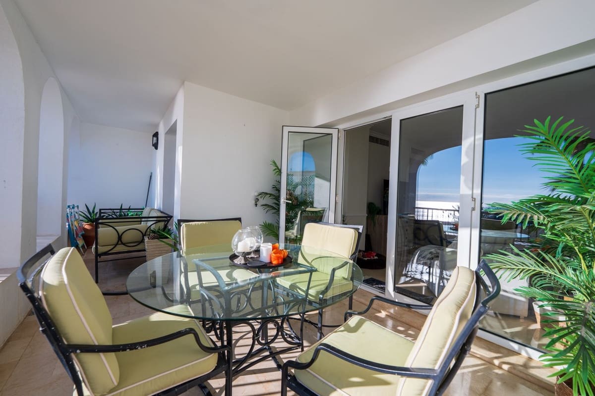 3 chambre Appartement à vendre à La Duquesa / Puerto de la Duquesa avec piscine garage - 540 000 € (Ref: 9438790)