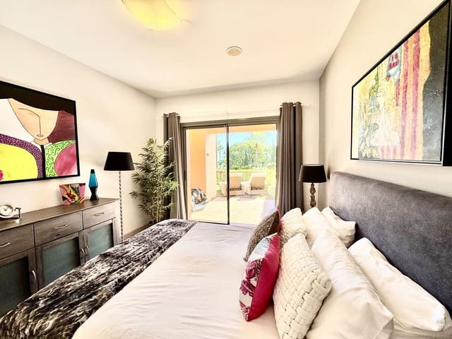 2 sypialnia Apartament na sprzedaż w Los Flamingos, Benahavís z basenem garażem - 550 000 € (Ref: 9442822)