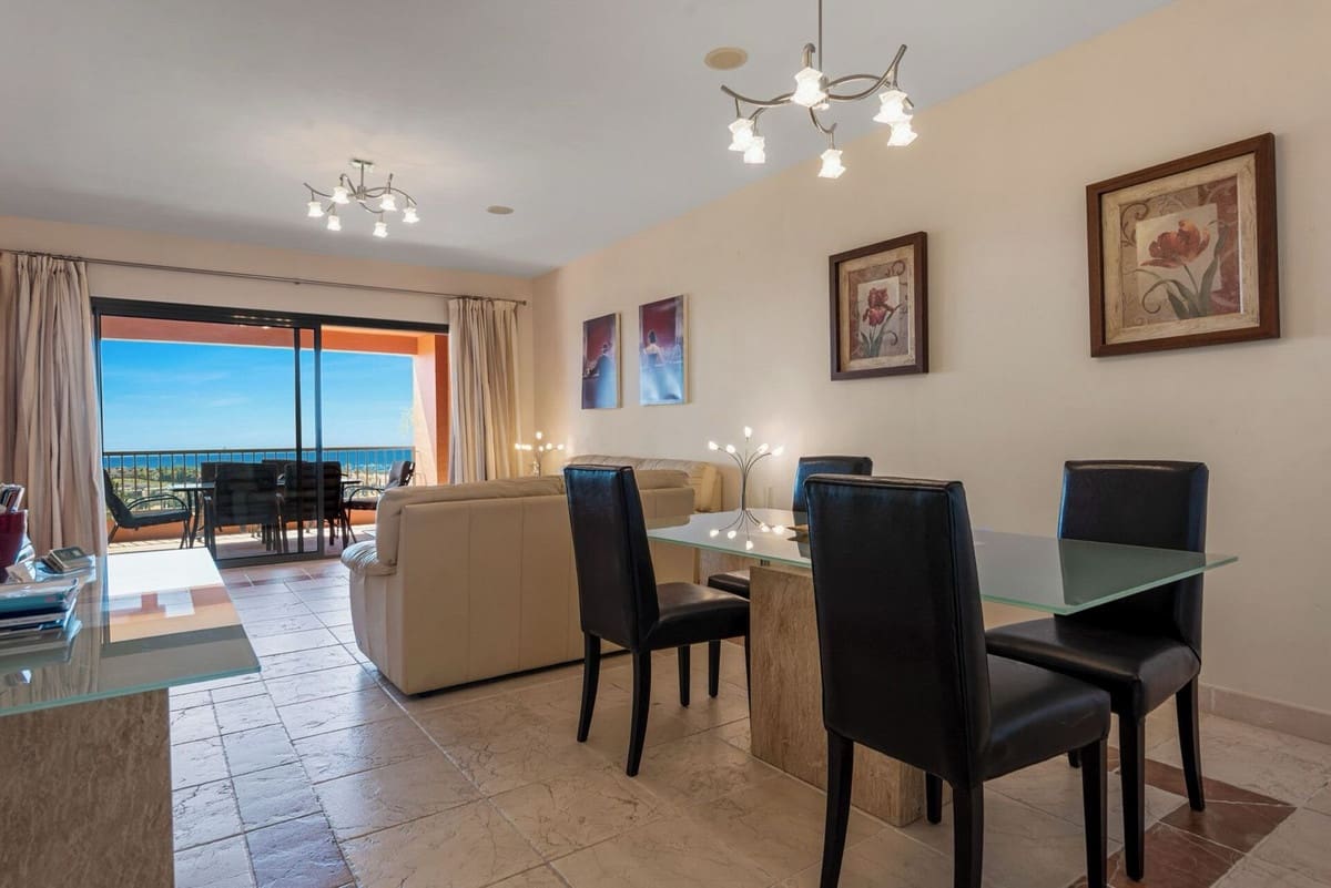 2 makuuhuone Huoneisto myytävänä paikassa Los Flamingos mukana uima-altaan 
autotalli - 549 000 € (Ref: 9442823)