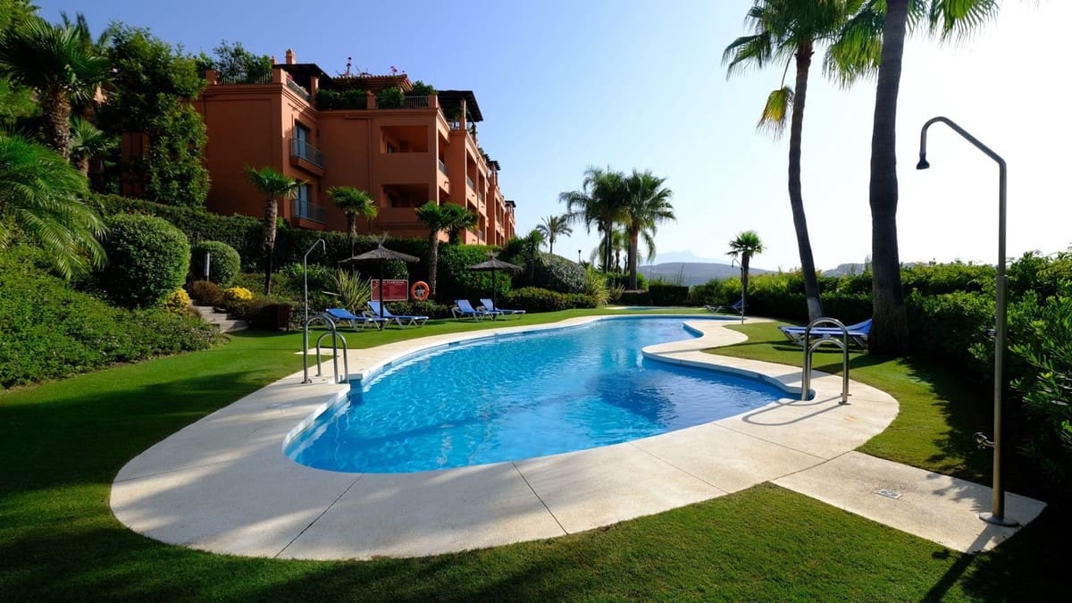 2 makuuhuone Huoneisto myytävänä paikassa Los Flamingos mukana uima-altaan 
autotalli - 549 000 € (Ref: 9442823)