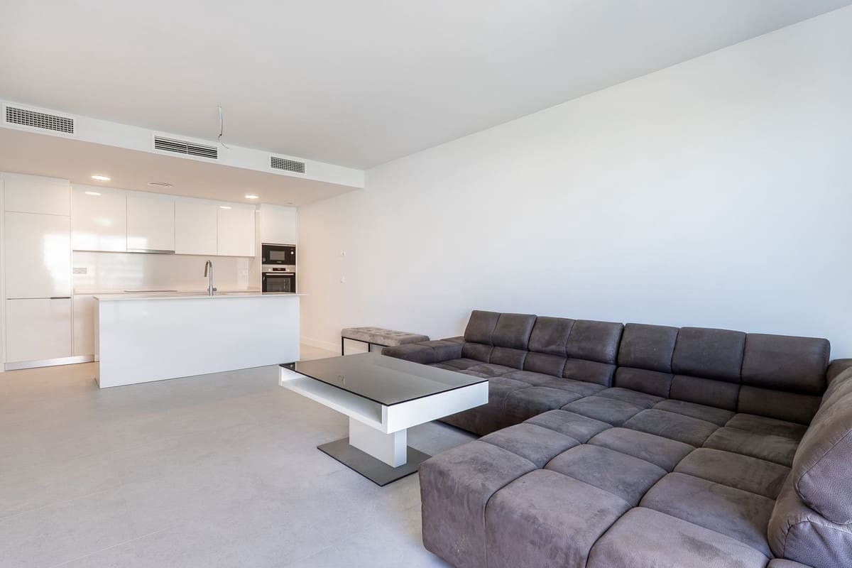 2 bedroom Apartment for sale in Estepona with pool garage - € 520,000 (Ref: 9442825)