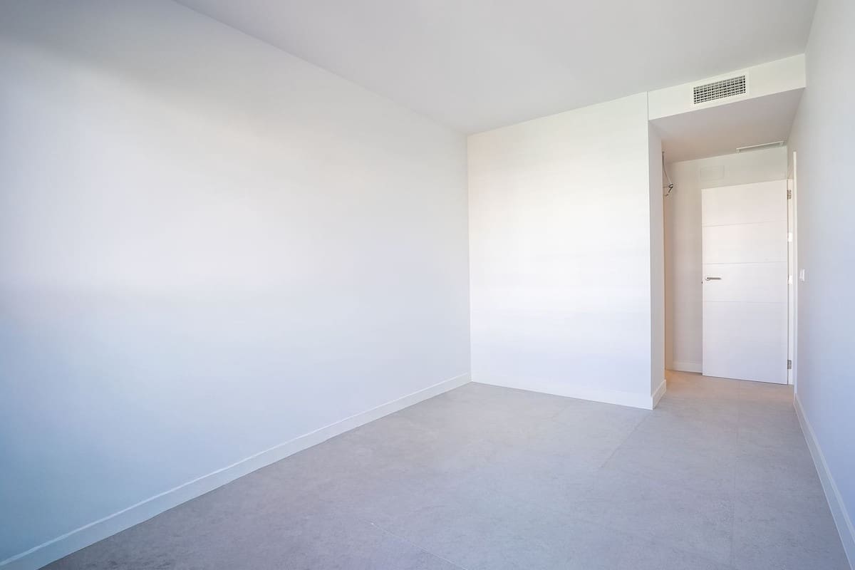 2 bedroom Apartment for sale in Estepona with pool garage - € 520,000 (Ref: 9442825)