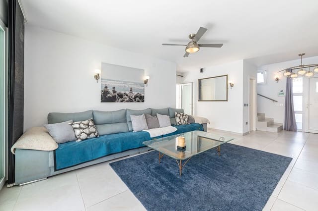 3 soveværelse Villa til salg i Costalita, Estepona med swimmingpool garage - € 1.600.000 (Ref: 9444648)