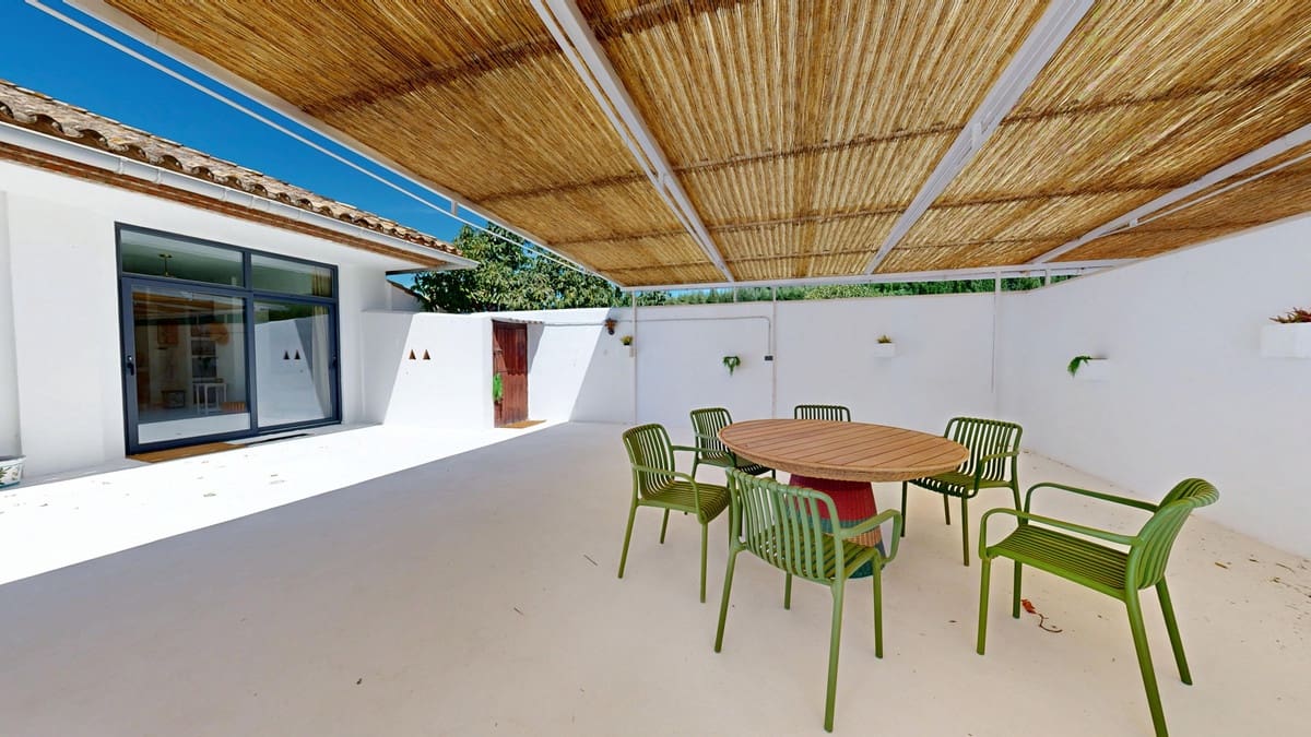 3 quarto Moradia para venda em Estepona com piscina garagem - 1 495 000 € (Ref: 9444649)