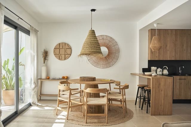 3 chambre Maison de Ville à vendre à El Paraiso, Estepona avec piscine garage - 585 000 € (Ref: 9444651)