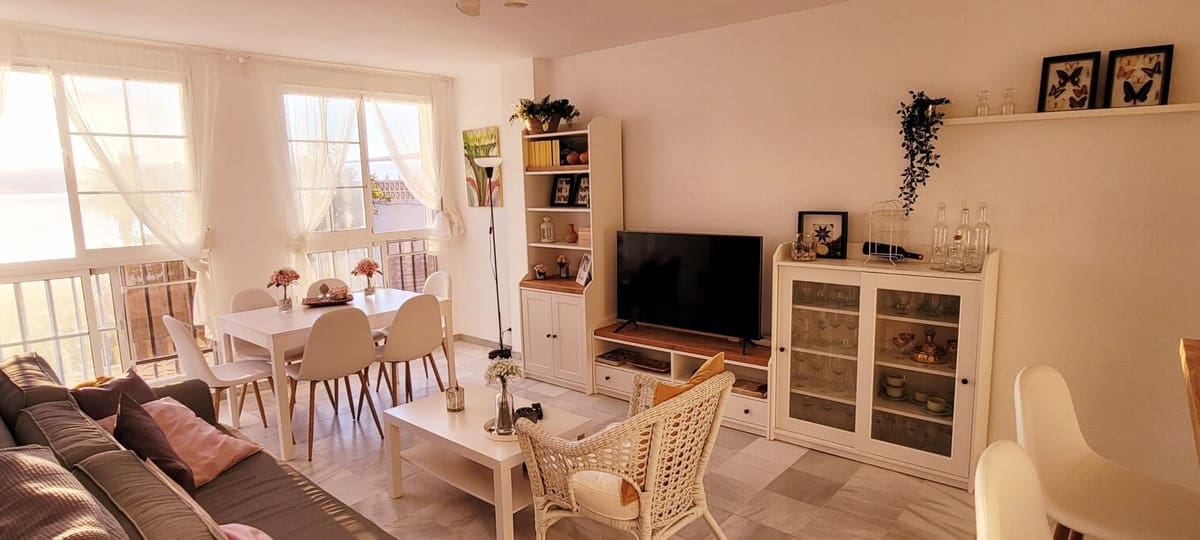 2 bedroom Apartment for sale in San Luis de Sabinillas - € 295,000 (Ref: 9444861)