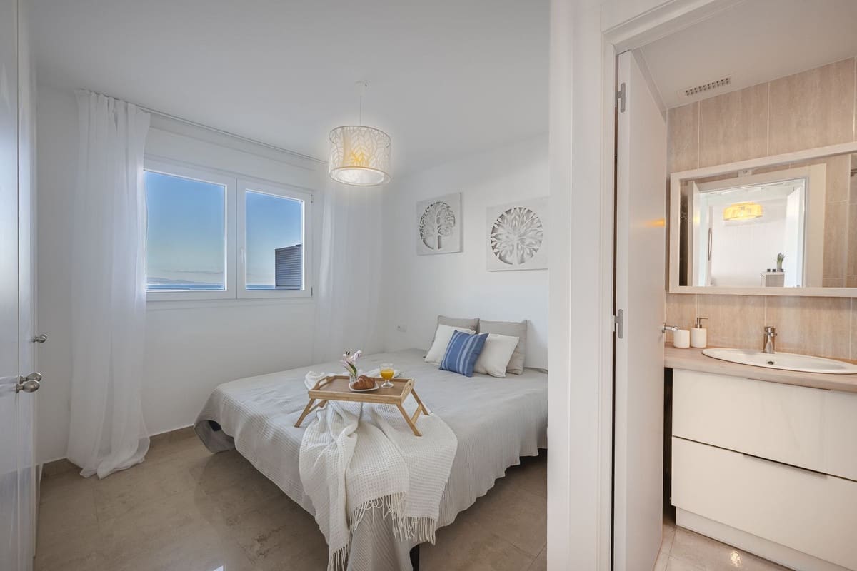 2 quarto Apartamento para venda em Manilva com piscina - 290 000 € (Ref: 9444862)