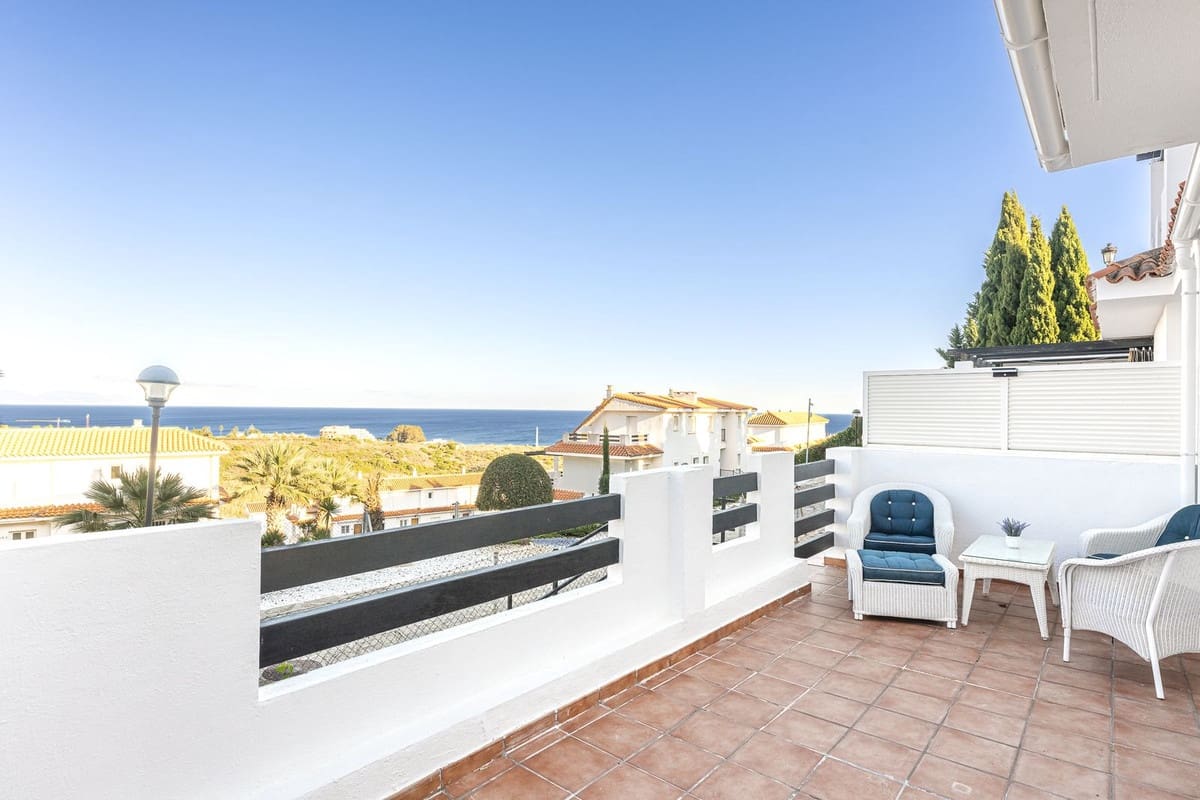 2 quarto Apartamento para venda em Manilva com piscina - 290 000 € (Ref: 9444862)