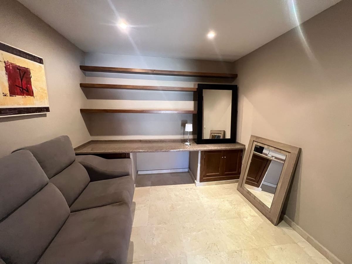 5 sypialnia Dom na sprzedaż w Riviera del Sol z basenem garażem - 495 000 € (Ref: 9446973)