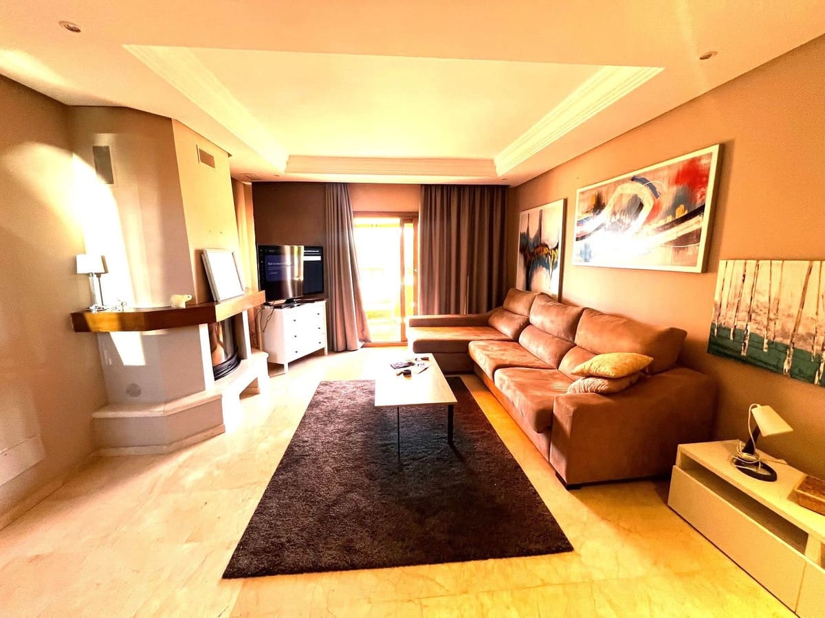 5 sypialnia Dom na sprzedaż w Riviera del Sol z basenem garażem - 495 000 € (Ref: 9446973)