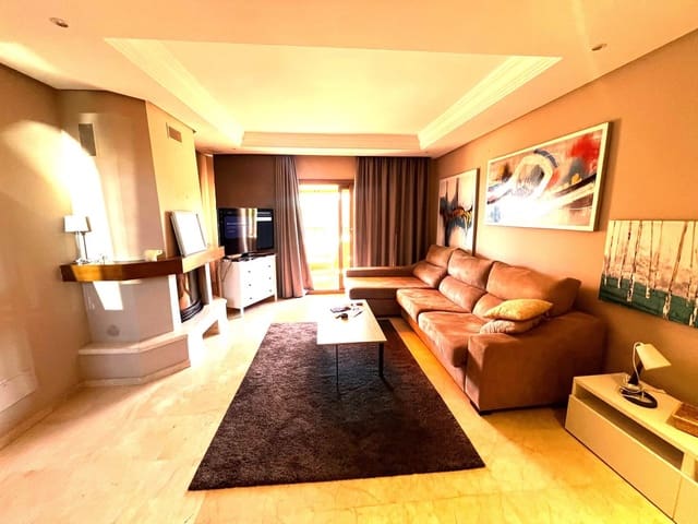 5 sypialnia Dom na sprzedaż w Riviera del Sol, Mijas z basenem garażem - 495 000 € (Ref: 9446973)