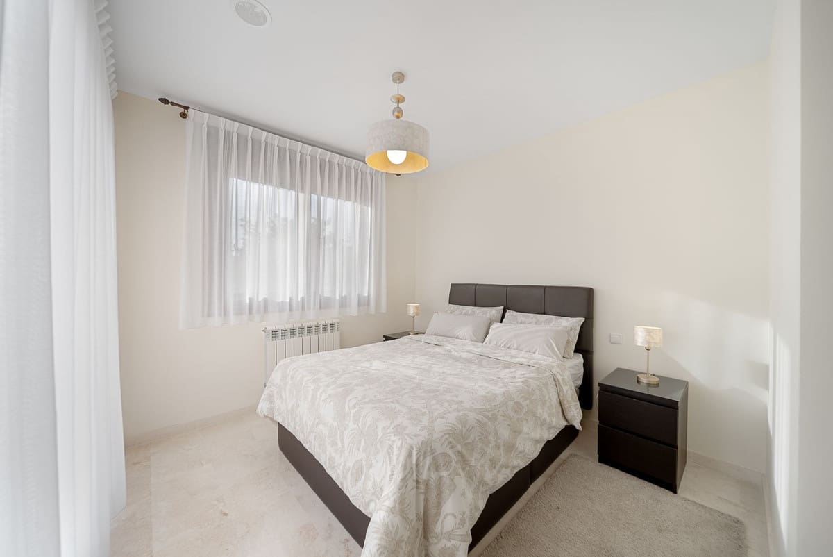 2 soverom Leilighet til salgs i Bahia de Casares med svømmebasseng garasje - € 370 000 (Ref: 9446975)