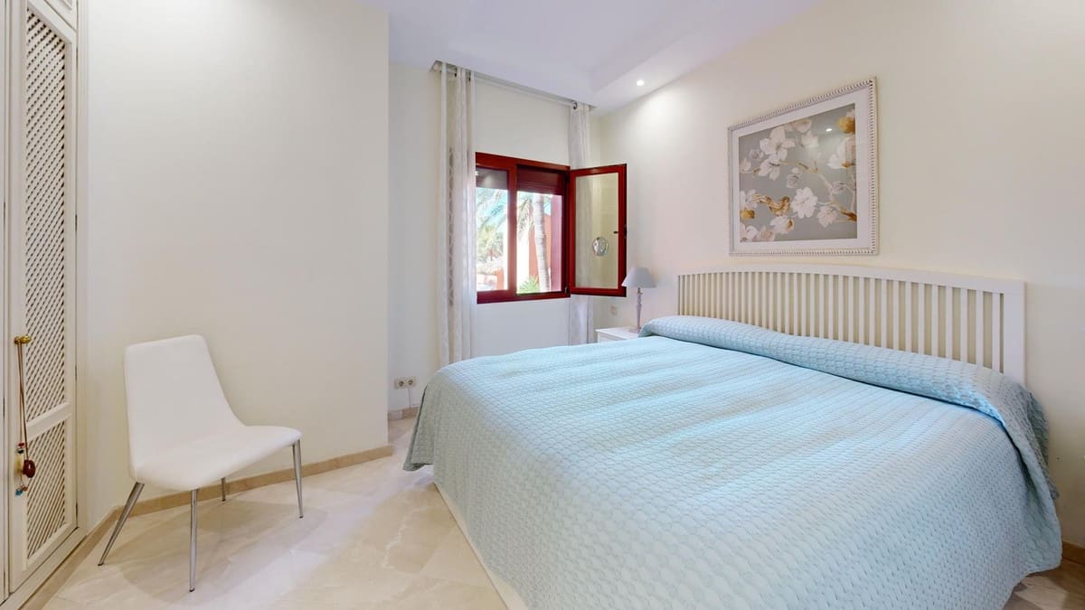 3 makuuhuone Huoneisto myytävänä paikassa Marbella mukana uima-altaan - 590 000 € (Ref: 9450043)