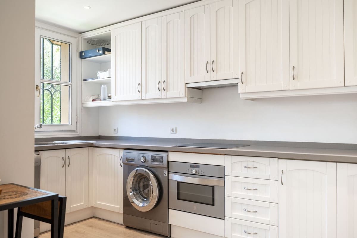 5 chambre Maison de Ville à vendre à Guadalmina avec piscine garage - 899 000 € (Ref: 9450046)