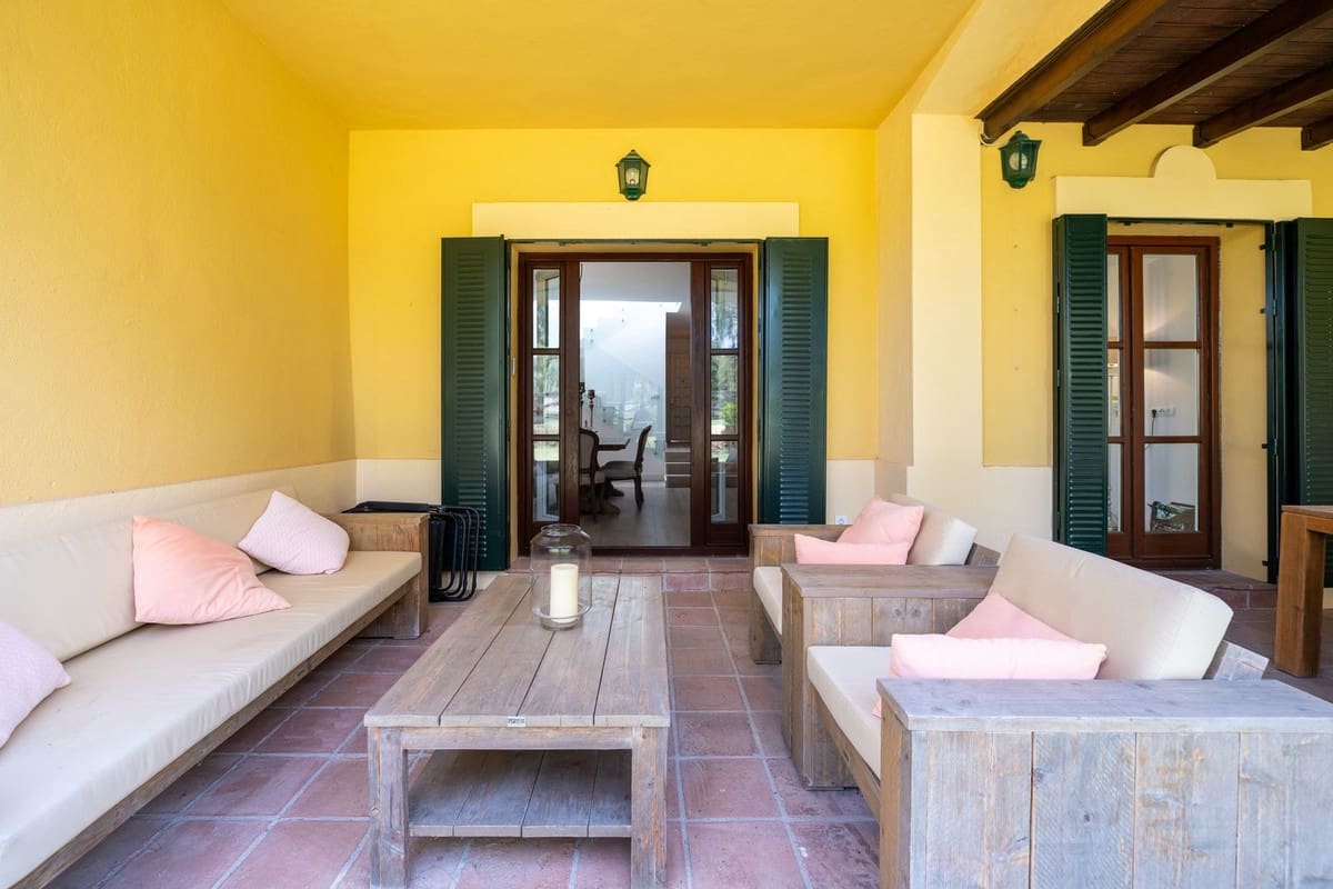 5 chambre Maison de Ville à vendre à Guadalmina avec piscine garage - 899 000 € (Ref: 9450046)