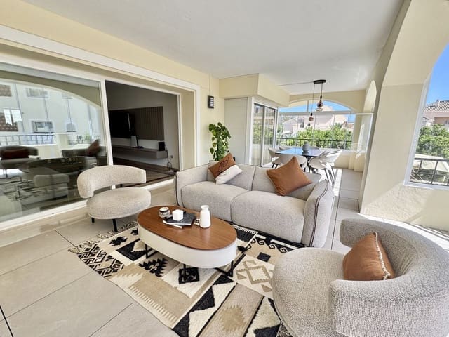 3 soveværelse Lejlighed til salg i Elviria, Marbella med swimmingpool garage - € 849.000 (Ref: 9450047)