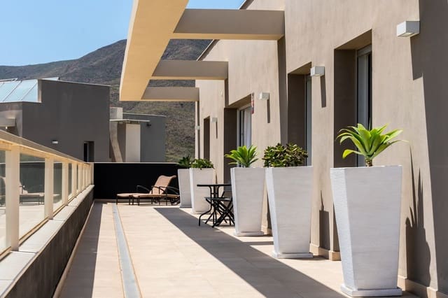 3 makuuhuone Kattohuoneisto myytävänä paikassa La Cala de Mijas, Mijas mukana uima-altaan 
autotalli - 749 000 € (Ref: 9451471)