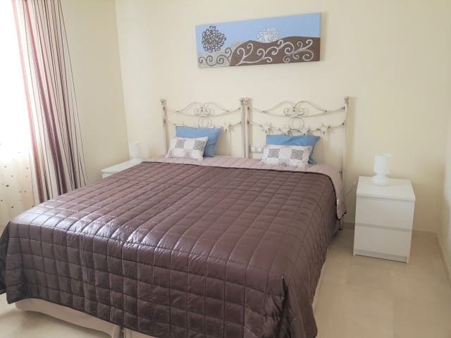 3 chambre Penthouse à vendre à La Cala de Mijas avec piscine garage - 595 000 € (Ref: 9451473)