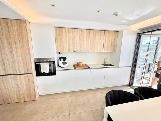 3 makuuhuone Huoneisto myytävänä paikassa La Cala de Mijas, Mijas mukana uima-altaan - 460 000 € (Ref: 9451475)