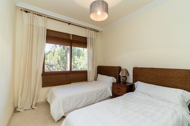 3 Zimmer Penthouse zu verkaufen in Marbella mit Pool - 640.000 € (Ref: 9451477)