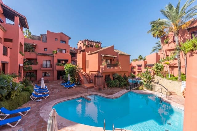 3 Zimmer Penthouse zu verkaufen in Marbella mit Pool - 640.000 € (Ref: 9451477)