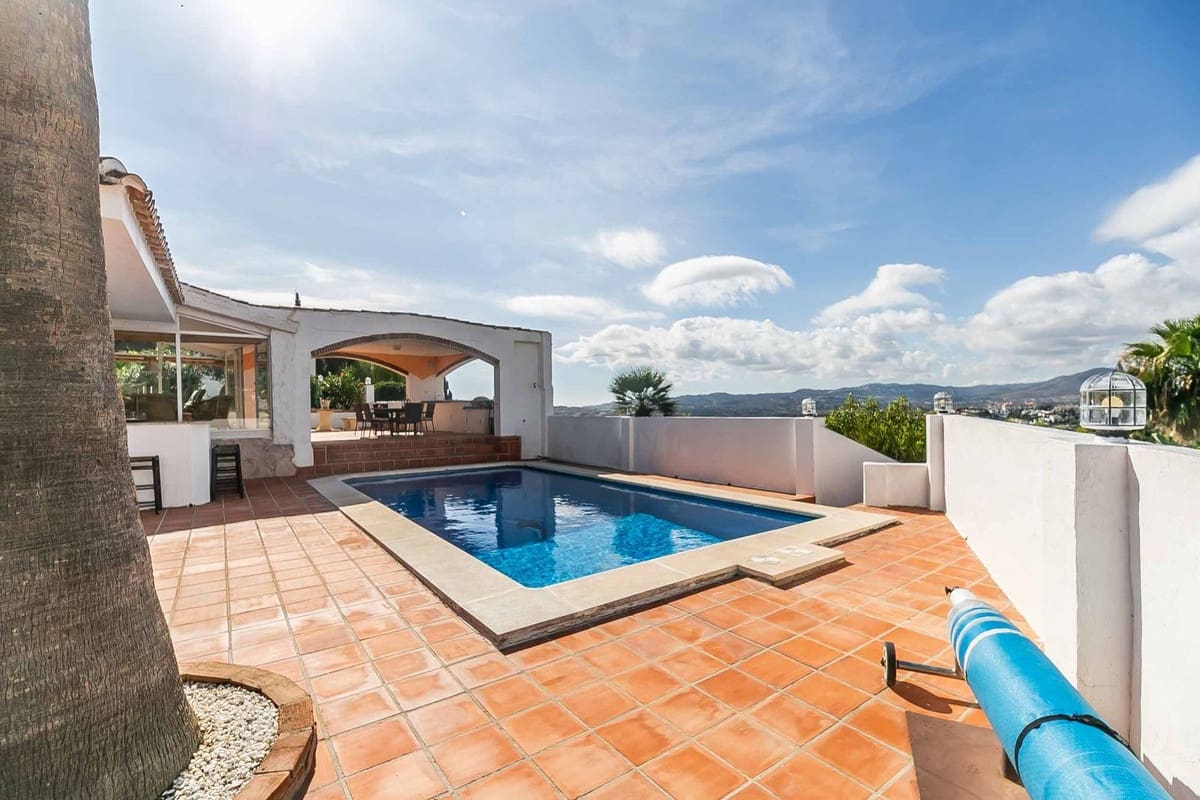 4 camera da letto Villa in vendita in Mijas con piscina garage - 899.000 € (Rif: 9453695)