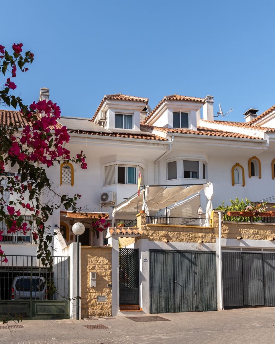 4 quarto Casa em Banda para venda em Mijas com piscina garagem - 529 000 € (Ref: 9453696)