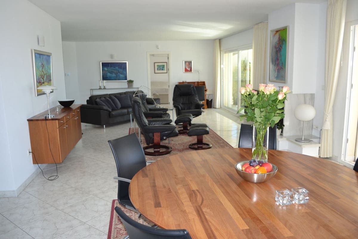 3 bedroom Villa for sale in Mijas with pool garage - € 1,499,000 (Ref: 9454771)