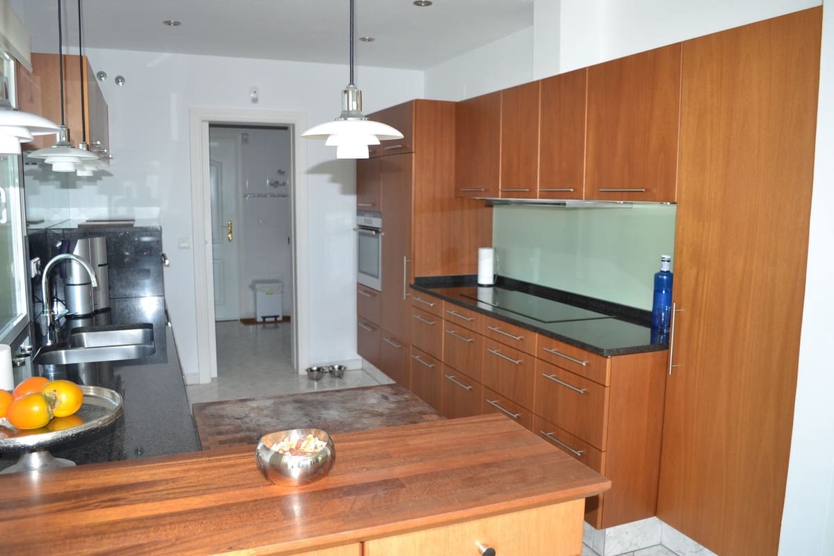 3 bedroom Villa for sale in Mijas with pool garage - € 1,499,000 (Ref: 9454771)