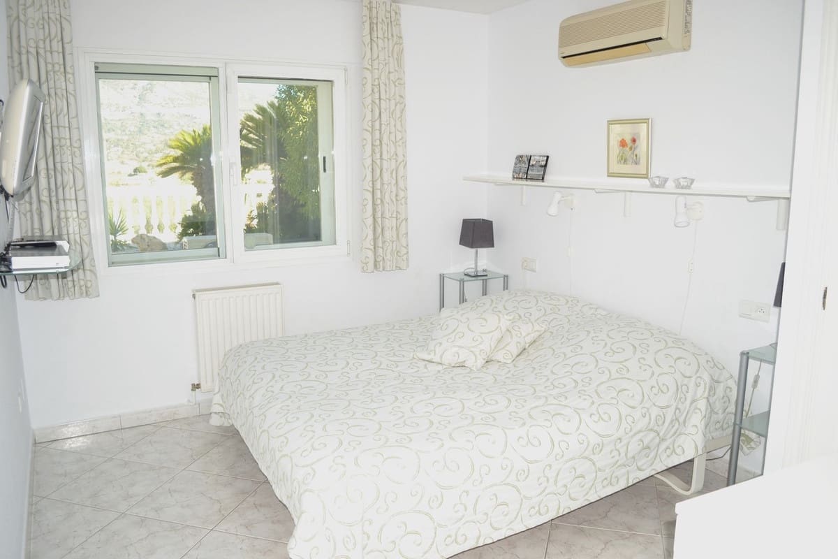 3 bedroom Villa for sale in Mijas with pool garage - € 1,499,000 (Ref: 9454771)