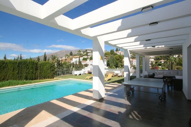 8 Zimmer Villa zu verkaufen in Mijas mit Pool Garage - 1.590.750 € (Ref: 9458432)