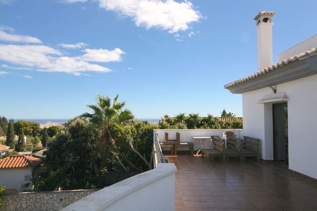 8 Zimmer Villa zu verkaufen in Mijas mit Pool Garage - 1.590.750 € (Ref: 9458432)