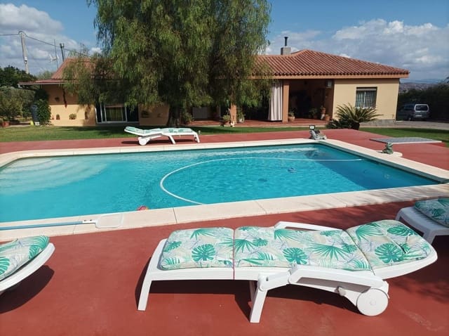 4 Zimmer Finca/Landgut zu verkaufen in Alhaurín el Grande mit Pool - 76.500 € (Ref: 9471008)