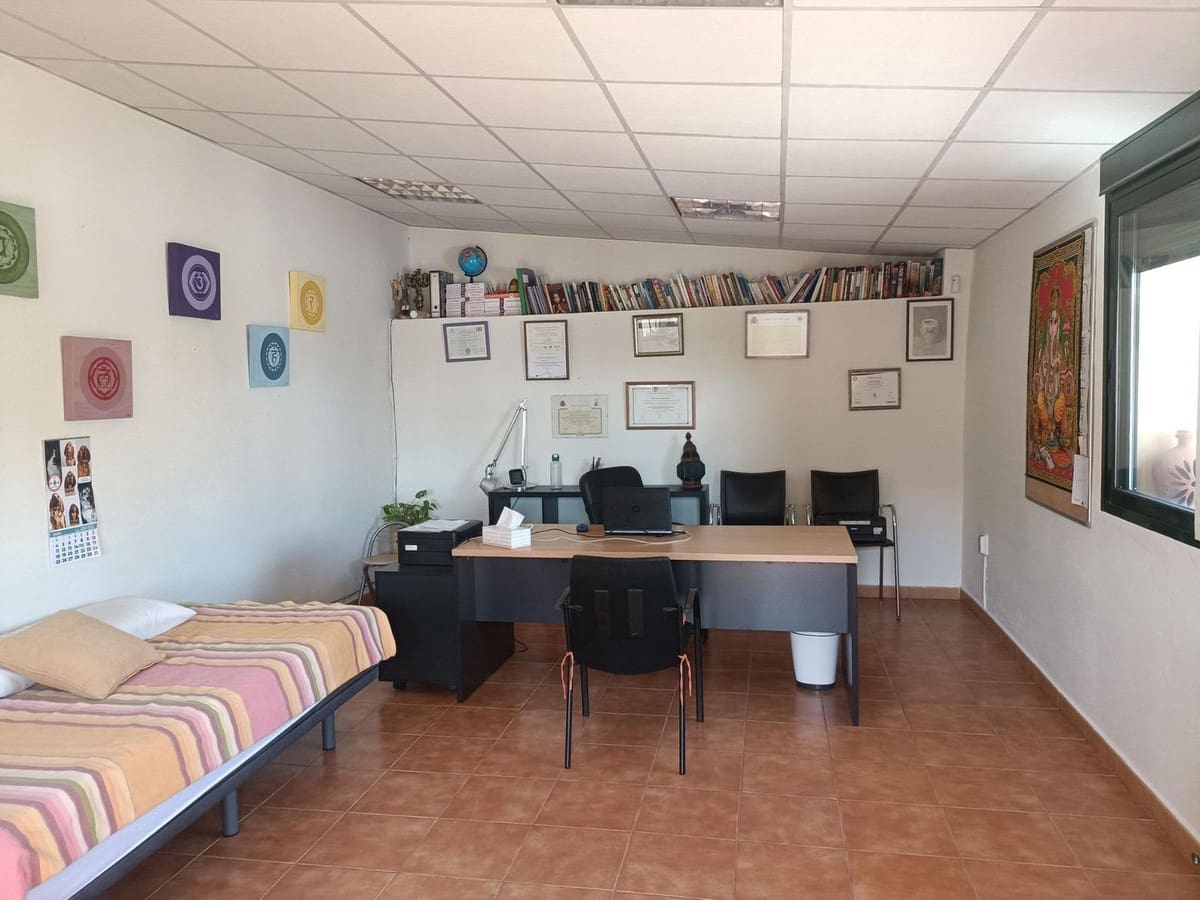 4 Zimmer Finca/Landgut zu verkaufen in Alhaurin el Grande mit Pool - 76.500 € (Ref: 9471008)