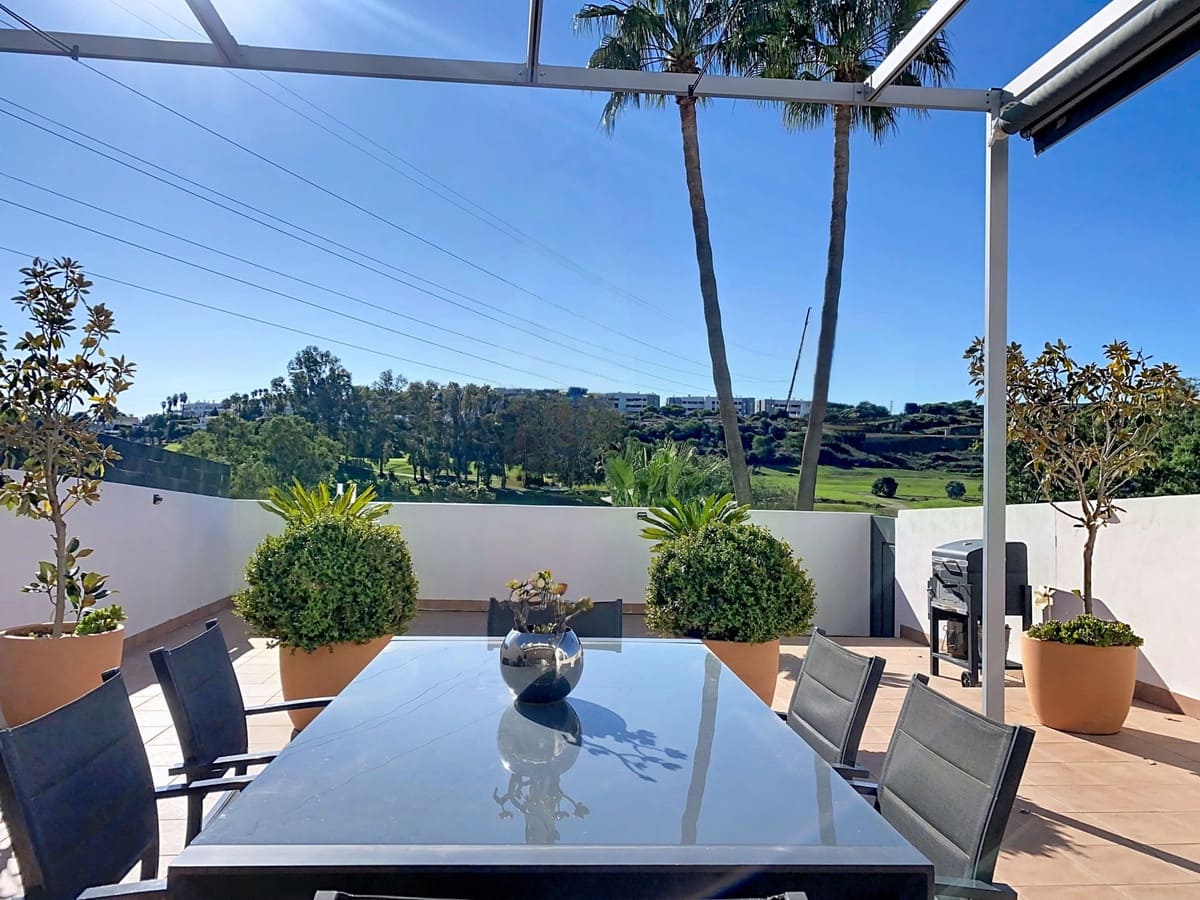 2 bedroom Townhouse for sale in Estepona with pool garage - € 777,000 (Ref: 9471556)