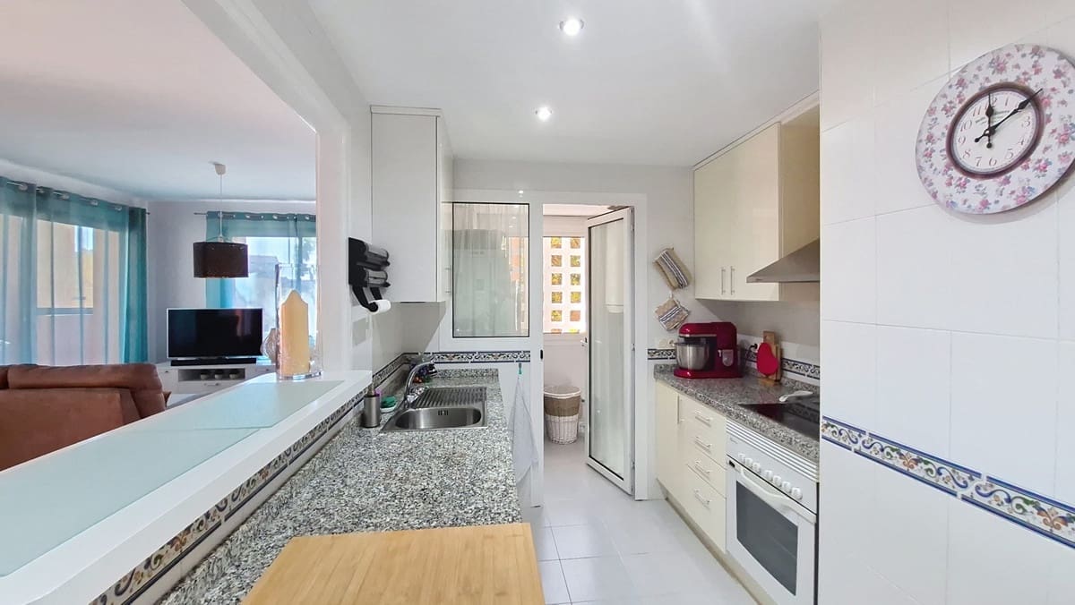 3 Zimmer Apartment zu verkaufen in La Duquesa / Puerto de la Duquesa mit Pool Garage - 349.000 € (Ref: 9473274)