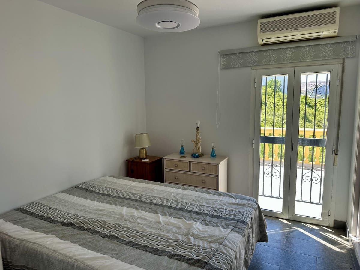 3 chambre Maison de Ville à vendre à Manilva avec piscine - 253 000 € (Ref: 9473276)