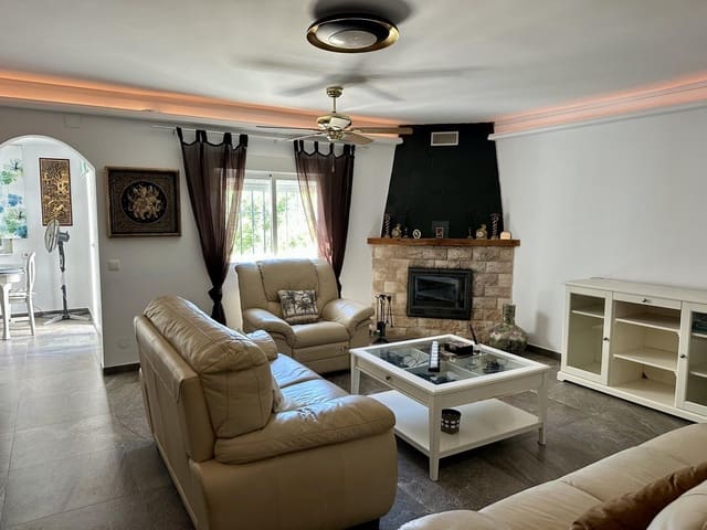 3 chambre Maison de Ville à vendre à Manilva avec piscine - 253 000 € (Ref: 9473276)