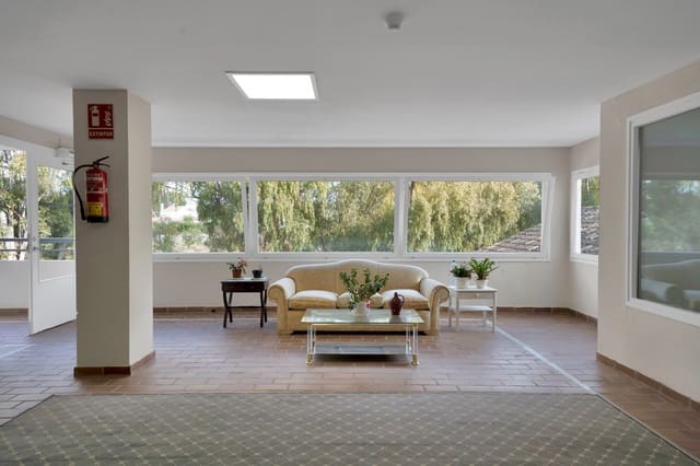 2 quarto Apartamento para venda em Estepona com piscina - 385 000 € (Ref: 9473353)