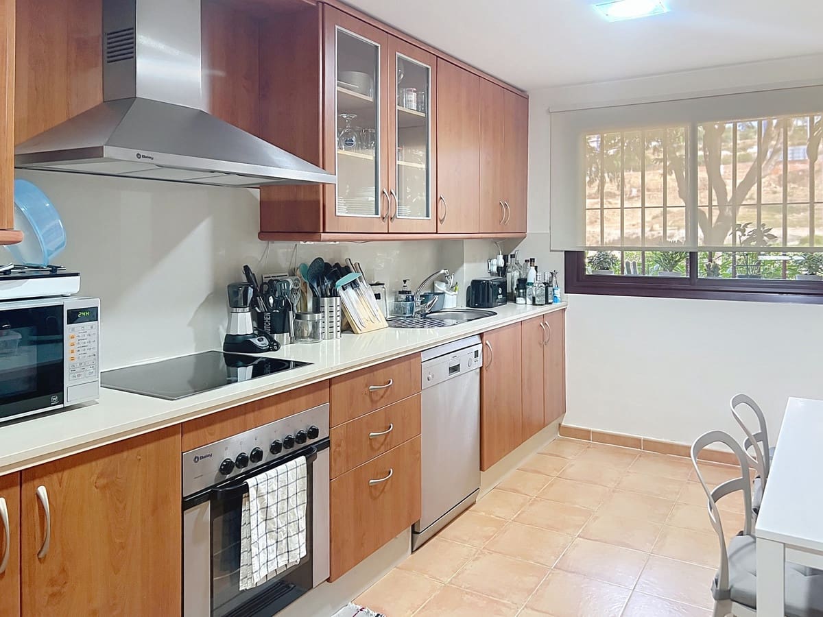 2 bedroom Apartment for sale in Manilva with pool - € 359,000 (Ref: 9473354)