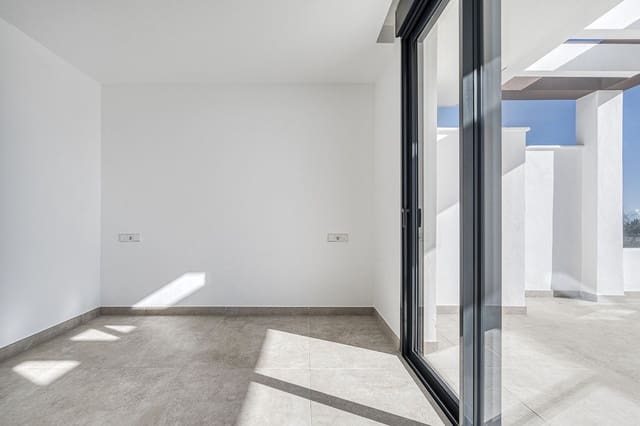 3 chambre Penthouse à vendre à Cancelada, Estepona avec piscine garage - 1 150 000 € (Ref: 9473446)