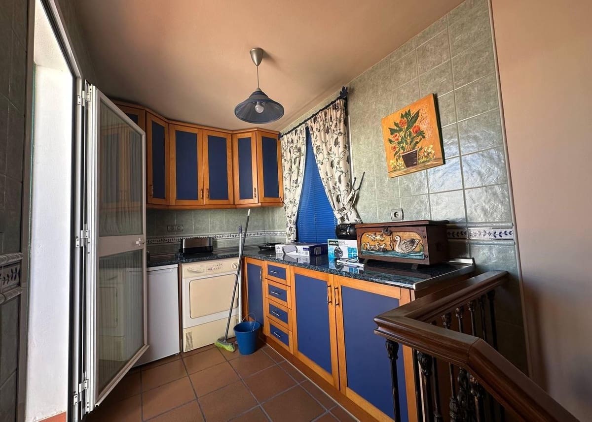 3 makuuhuone Omakotitalo myytävänä paikassa Estepona - 1 000 000 € (Ref: 9473447)