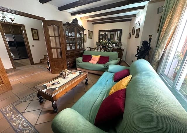 3 makuuhuone Omakotitalo myytävänä paikassa Estepona - 1 000 000 € (Ref: 9473447)