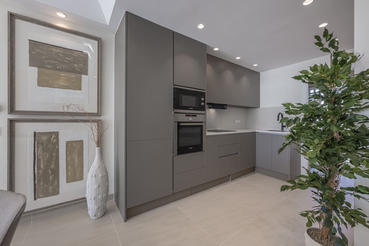 2 quarto Apartamento para venda em Estepona com piscina - 995 000 € (Ref: 9473448)